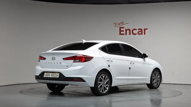 Hyundai Elantra (Avante)