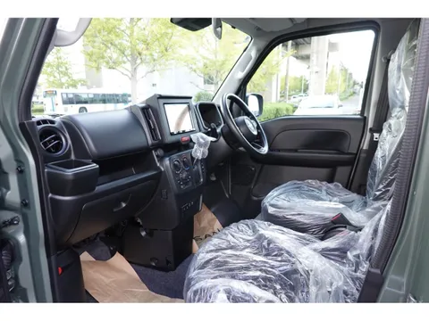 Nissan Clipper Van