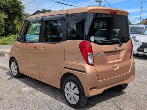 Mitsubishi eK Space
