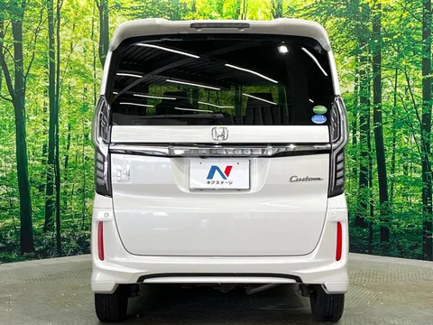 Honda N-BOX Custom