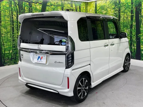 Honda N-BOX Custom