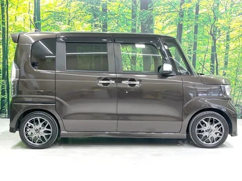 Honda N-BOX Custom