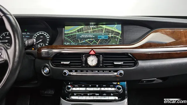 Genesis G90 (EQ900)