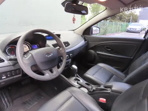 Renault SM3