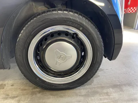 Honda N-BOX Slash