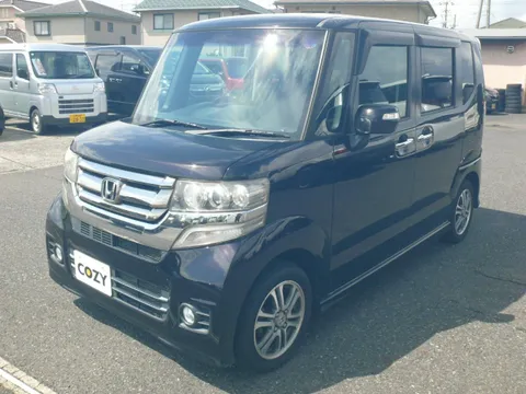 Honda N-BOX Custom