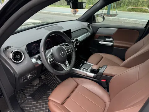 Mercedes-Benz Mercedes-Benz GLB