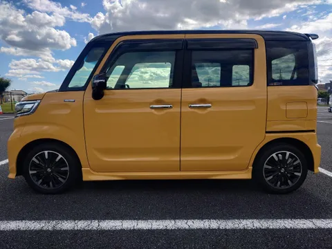 Suzuki Spacia Custom