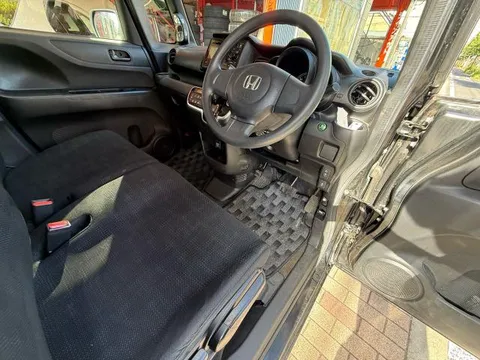 Honda N-BOX Plus