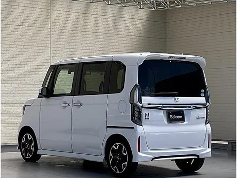 Honda N-BOX Custom