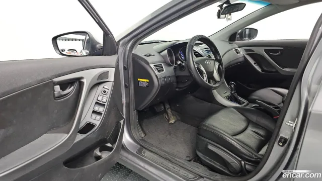 Hyundai Elantra (Avante)