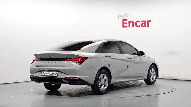 Hyundai Elantra (Avante)