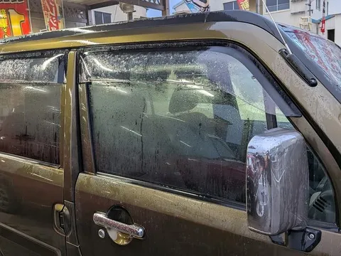 Daihatsu Naked