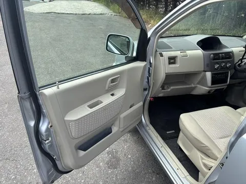 Nissan Otti