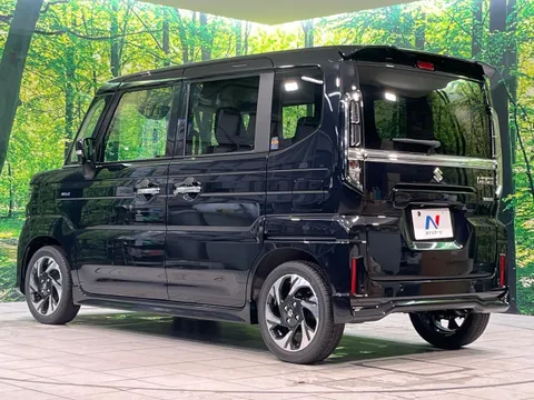 Suzuki Spacia Custom