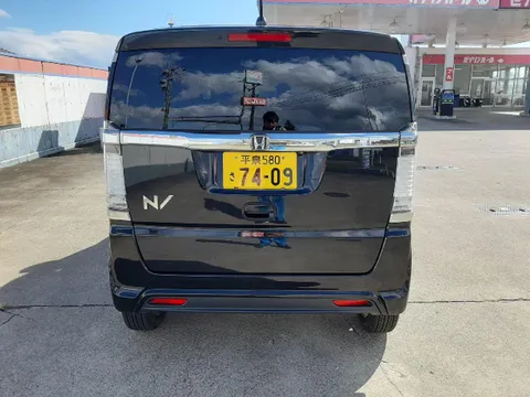 Honda N-BOX Slash
