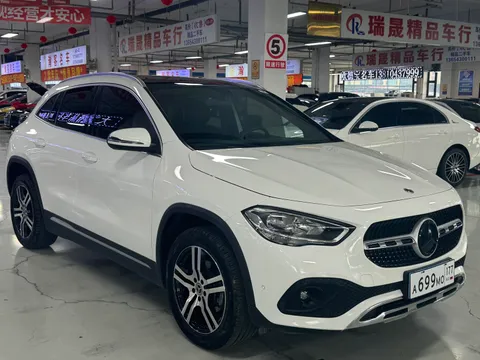 Mercedes-Benz Mercedes-Benz GLA
