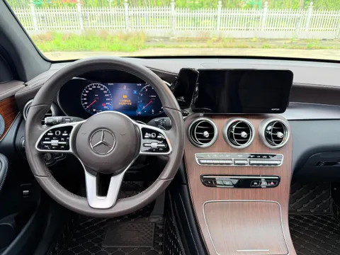 Mercedes-Benz Mercedes-Benz GLC