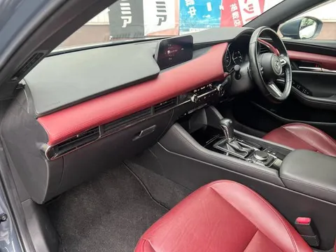 Mazda MAZDA3 Fastback