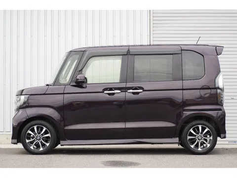 Honda N-BOX Custom