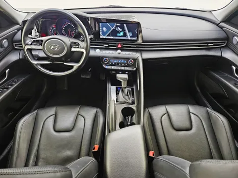 Hyundai Elantra (Avante)