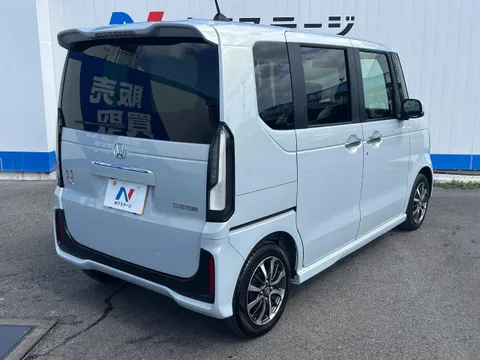 Honda N-BOX Custom