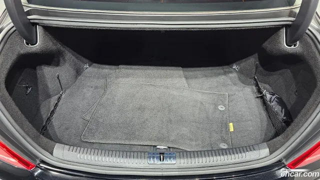 Genesis G90 (EQ900)