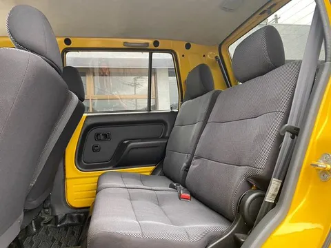 Daihatsu Naked