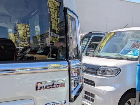 Suzuki Spacia