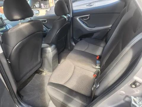 Hyundai Elantra (Avante)