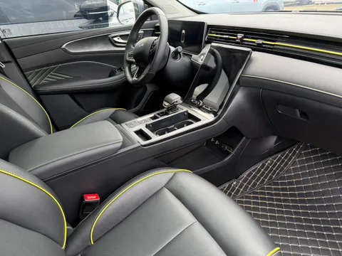 Roewe RX5