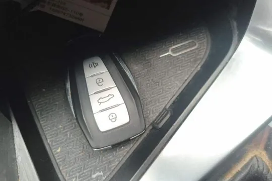 Geely Binray