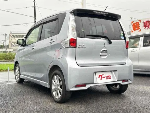 Mitsubishi eK Custom