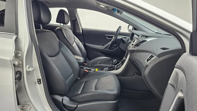 Hyundai Elantra (Avante)
