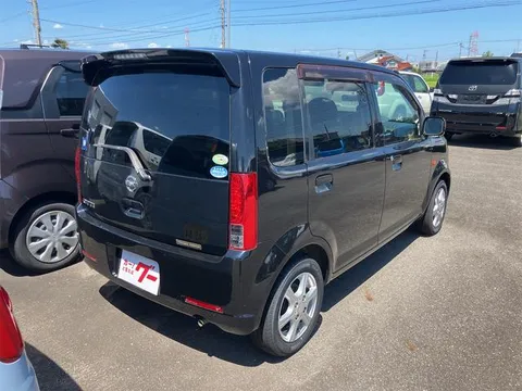 Nissan Otti