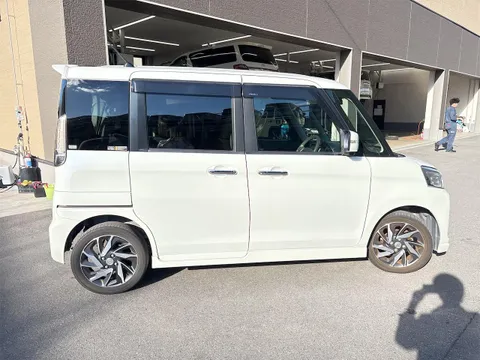 Suzuki Spacia Custom