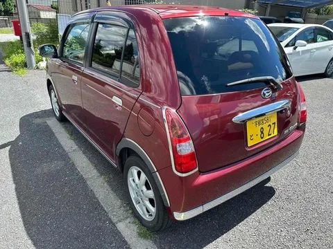 Daihatsu Mira Gino