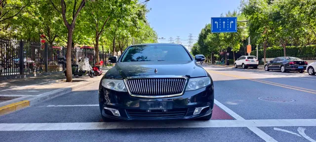 Hongqi H7