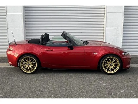 Mazda MX-5 (Roadster)