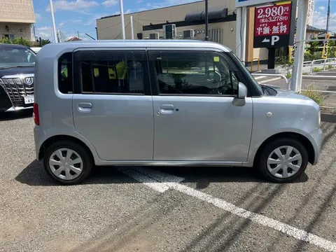 Toyota Pixis Space