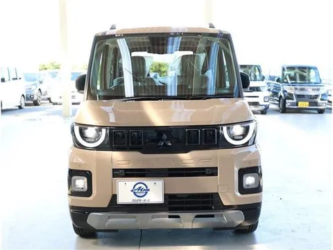 Mitsubishi Delica Mini