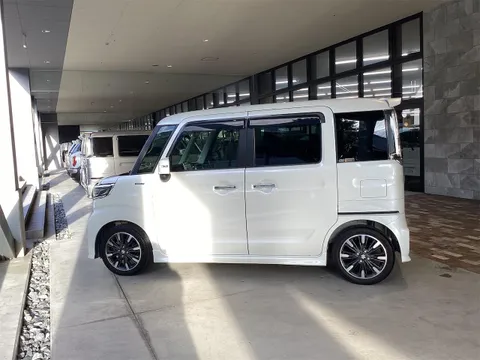 Suzuki Spacia Custom