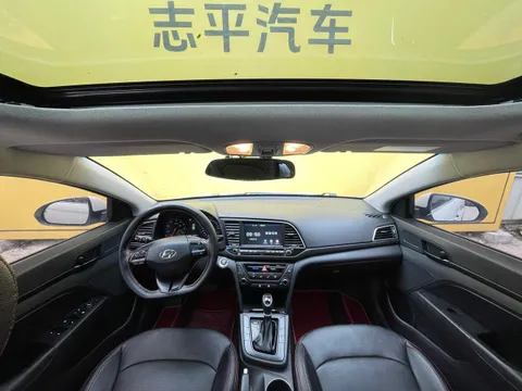 Hyundai Elantra (Avante)