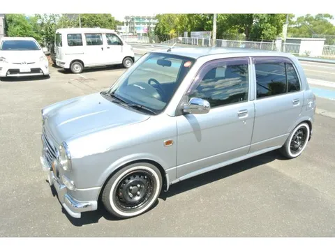 Daihatsu Mira Gino