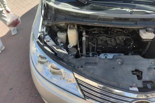 BYD M6