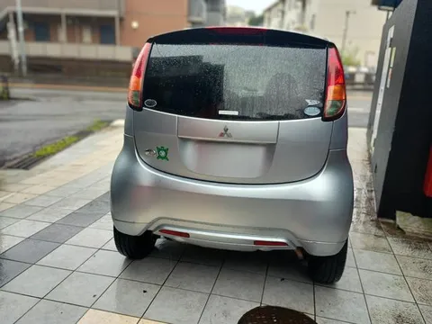 Mitsubishi I