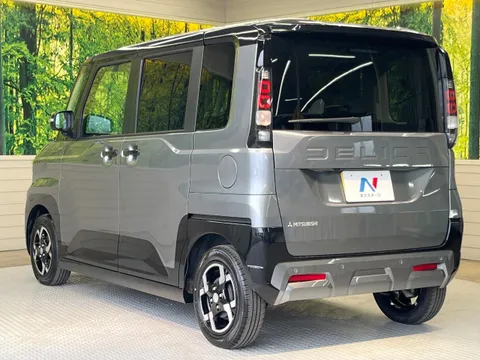 Mitsubishi Delica Mini