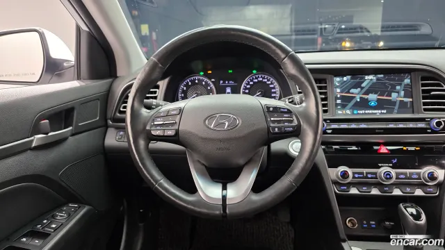 Hyundai Elantra (Avante)