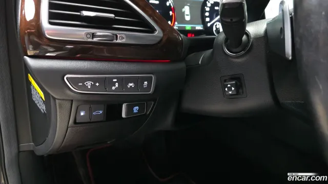 Genesis G90 (EQ900)