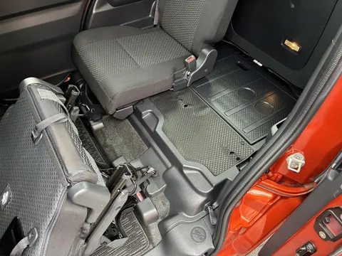 Toyota Pixis Mega